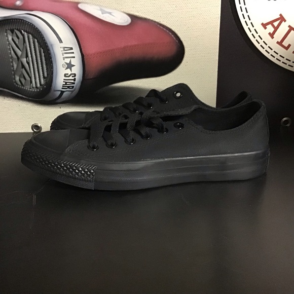 Converse Women's Chuck Taylor Black Low Top - Picture 6 of 7